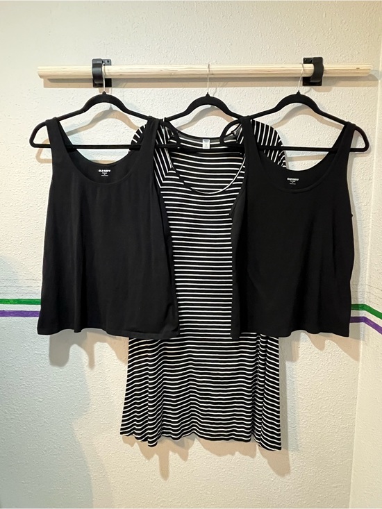 Old Navy Tops - Old navy tank top and dress bundle